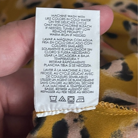 Cabi Prowl leopard print sleeveless blouse - Picture 5 of 5